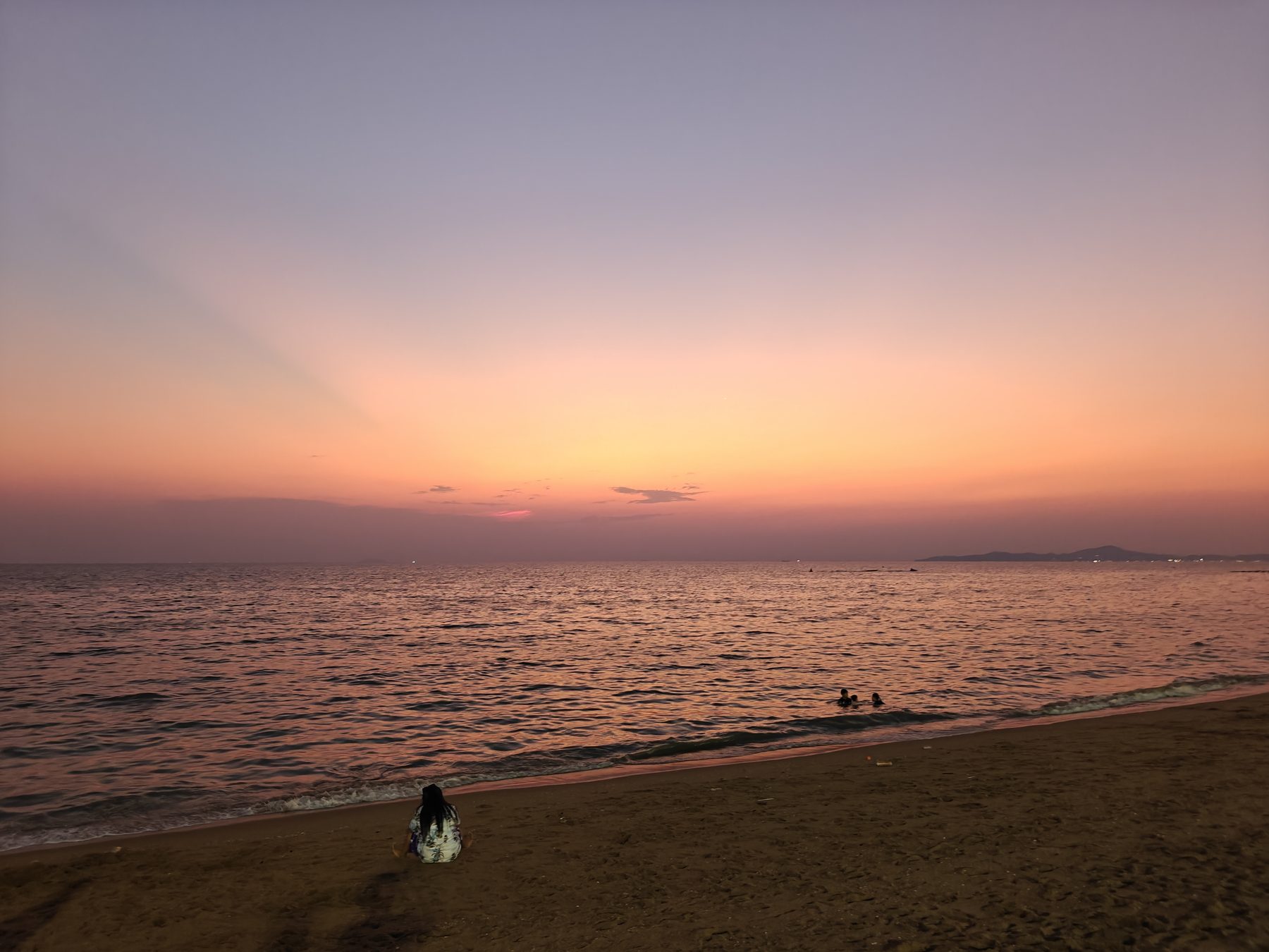 暮色中的海面